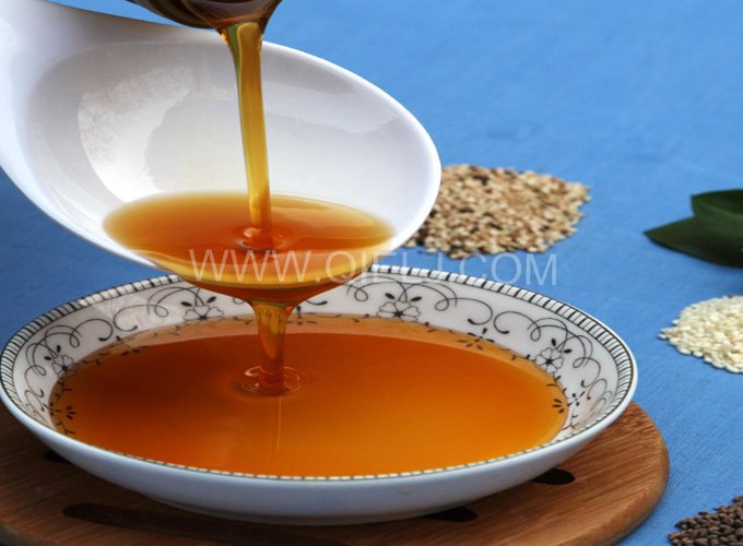 芝麻油提取加工,企鵝糧油機械生產色香味俱佳的油脂(圖1) 芝麻油提取加工,企鵝糧油機械生產色香味俱佳的油脂(圖1)